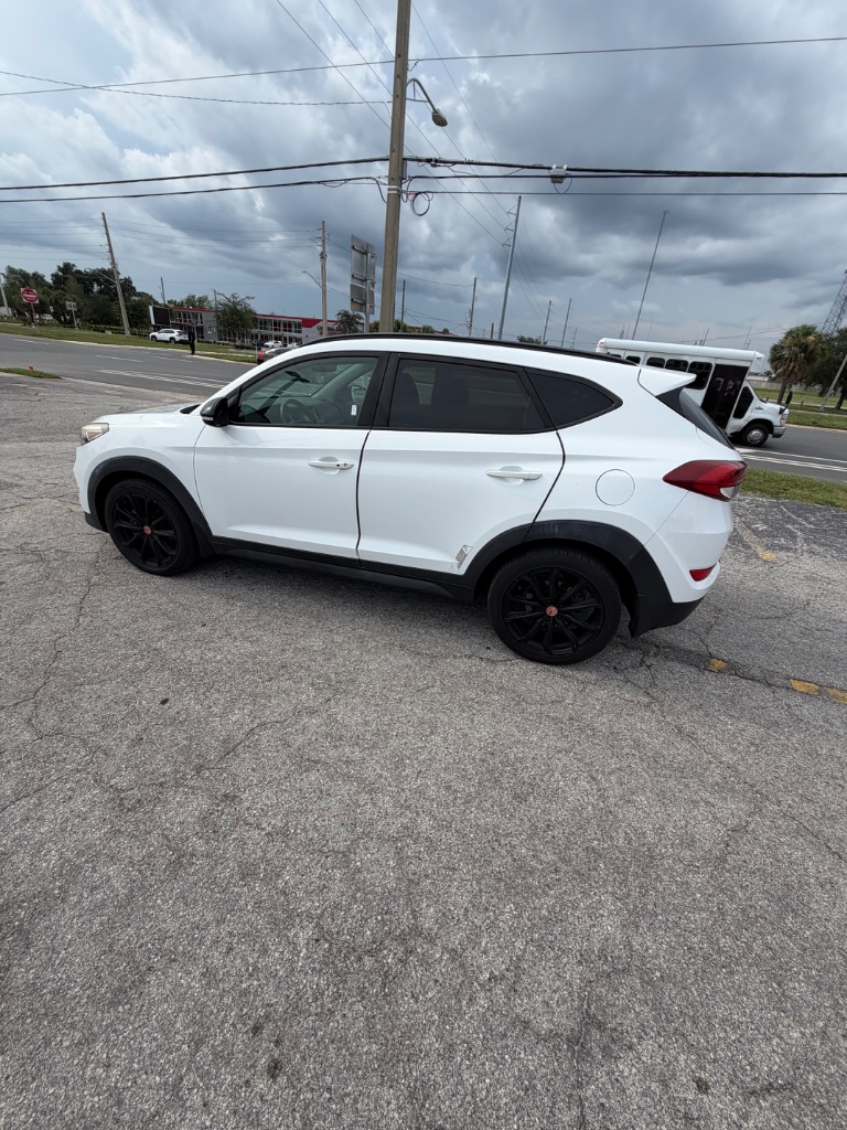 2017 Hyundai Tucson Night - Photo 9