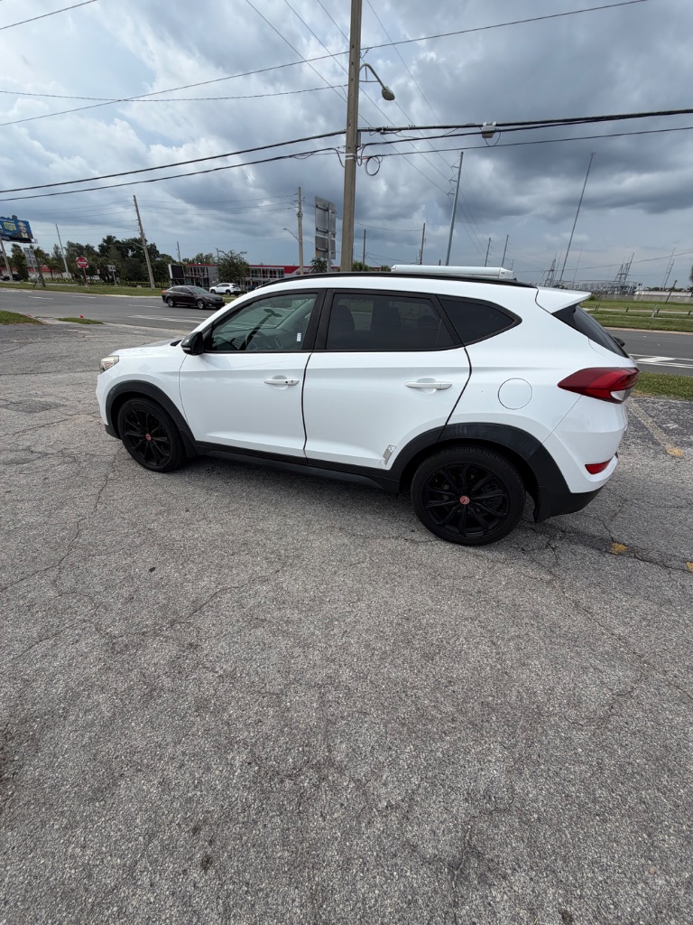 2017 Hyundai Tucson Night - Photo 8